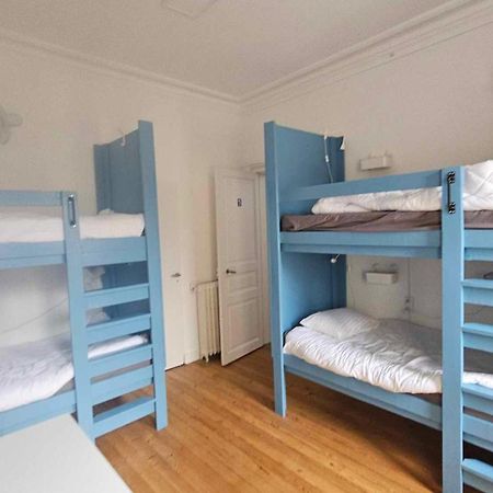 בורדו Bed In 6-Bed Mixed Dormitory Le Jardin Cafe מראה חיצוני תמונה