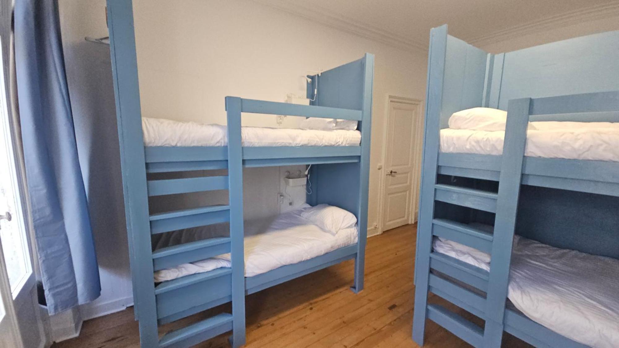 בורדו Bed In 6-Bed Mixed Dormitory Le Jardin Cafe מראה חיצוני תמונה