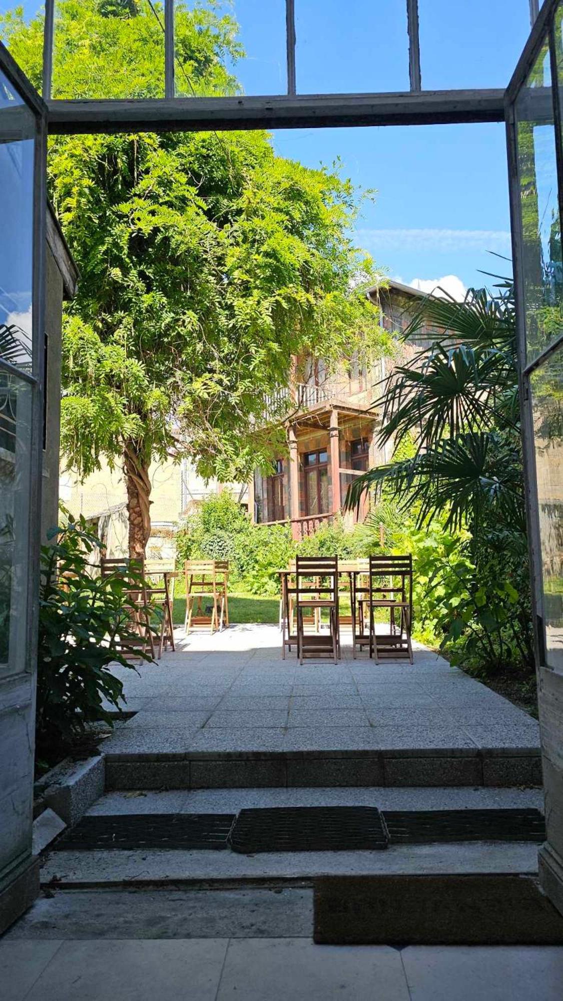 בורדו Bed In 6-Bed Mixed Dormitory Le Jardin Cafe מראה חיצוני תמונה