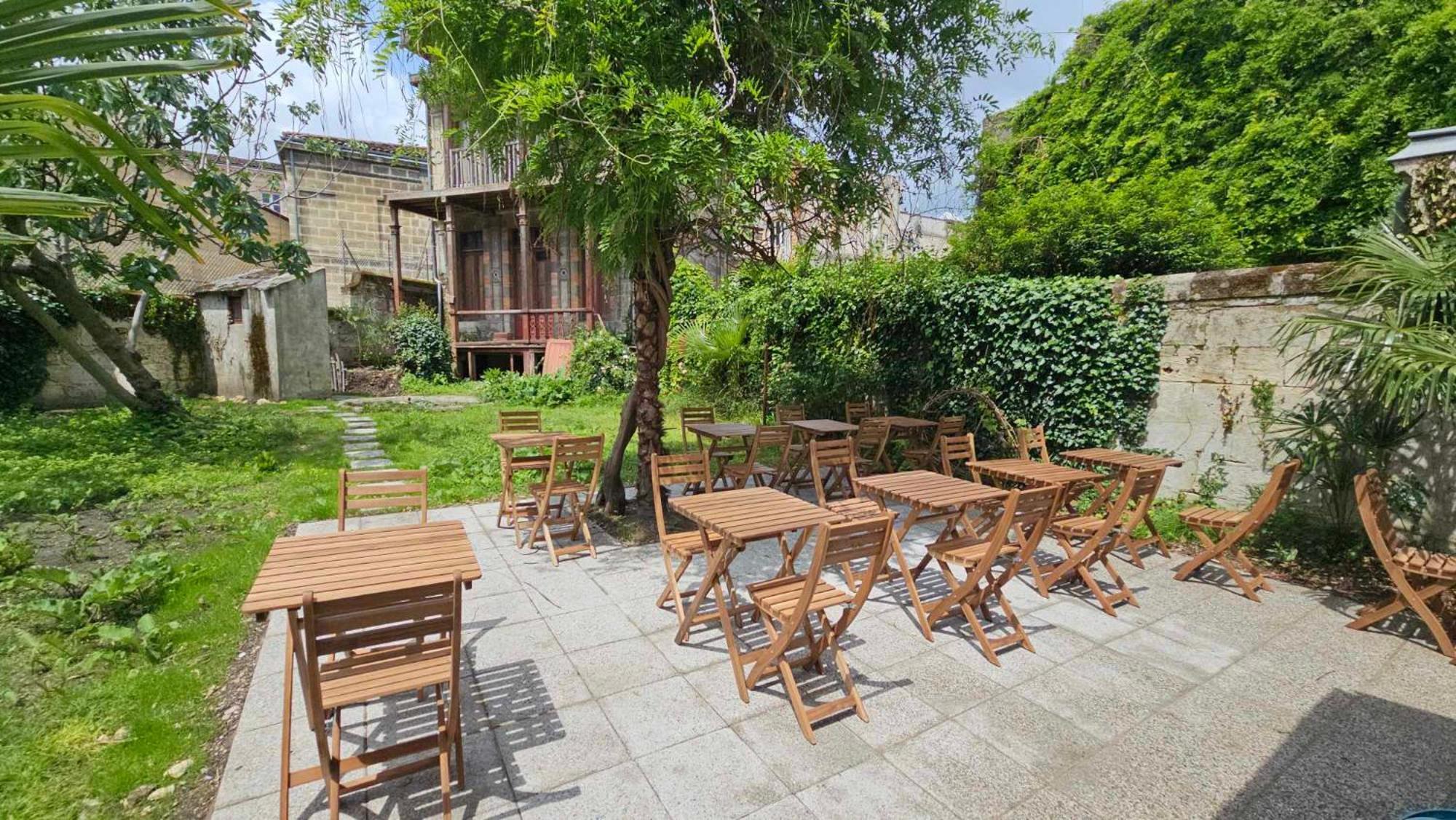 בורדו Bed In 6-Bed Mixed Dormitory Le Jardin Cafe מראה חיצוני תמונה