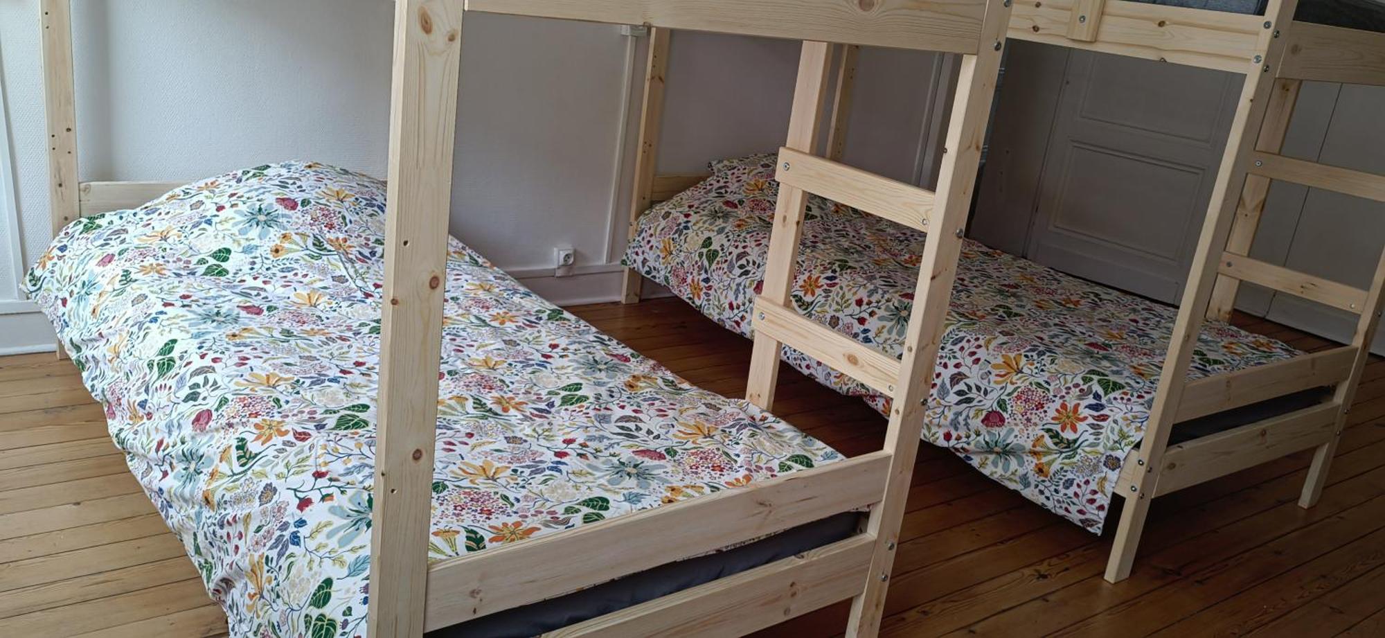 בורדו Bed In 6-Bed Mixed Dormitory Le Jardin Cafe מראה חיצוני תמונה