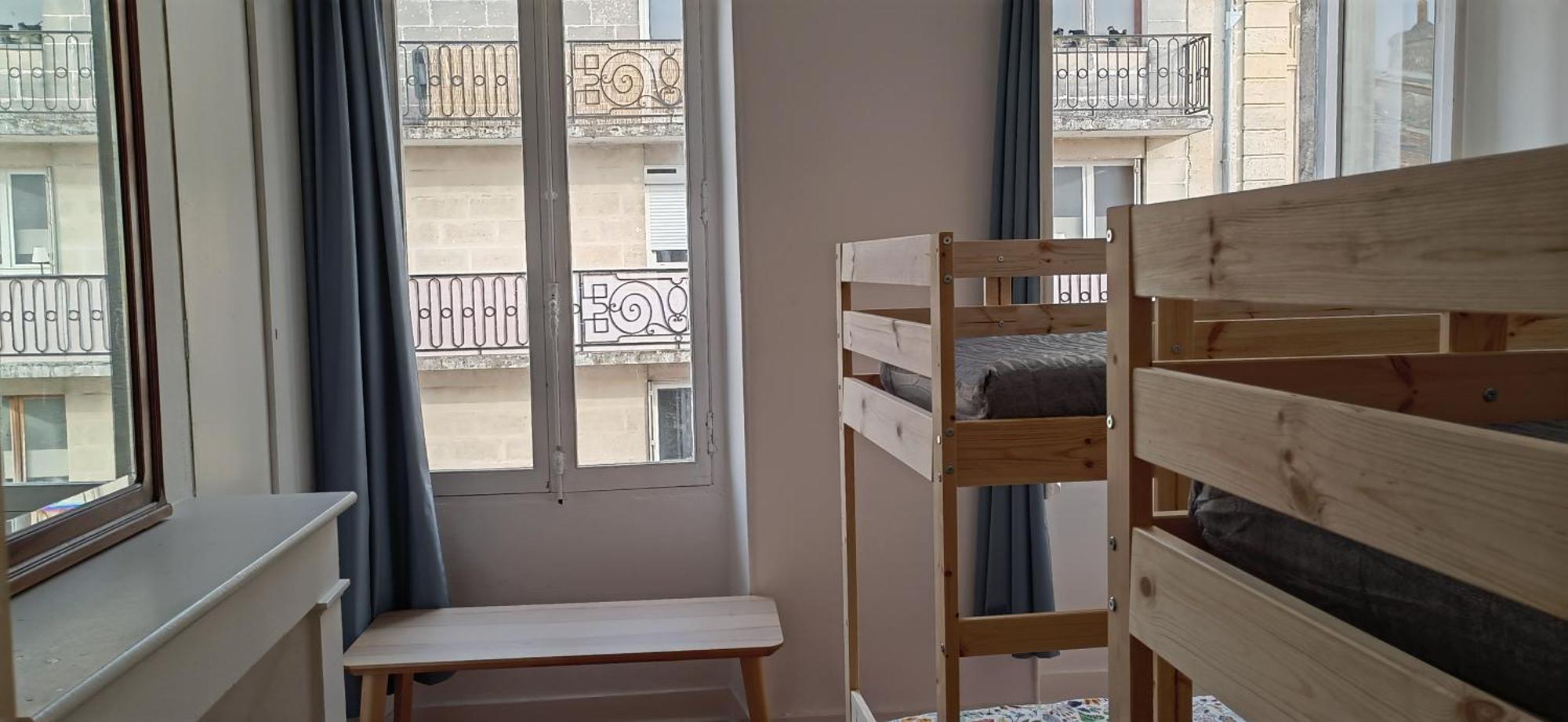 בורדו Bed In 6-Bed Mixed Dormitory Le Jardin Cafe מראה חיצוני תמונה