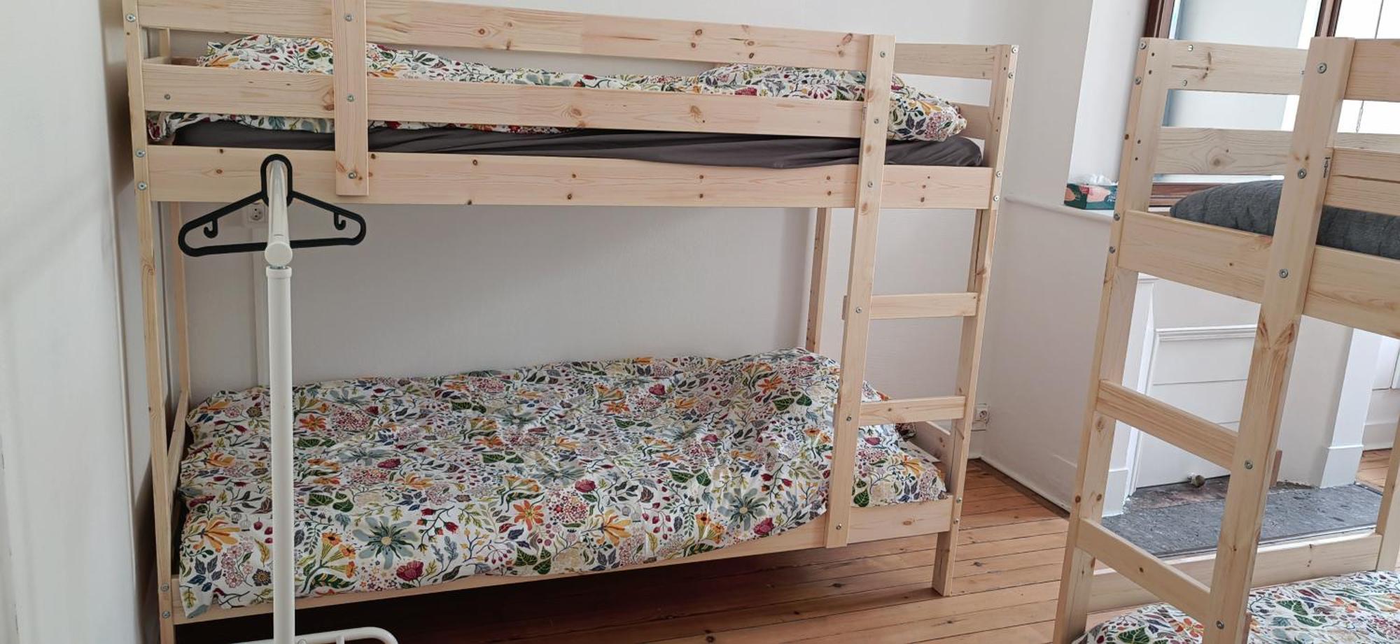 בורדו Bed In 6-Bed Mixed Dormitory Le Jardin Cafe מראה חיצוני תמונה